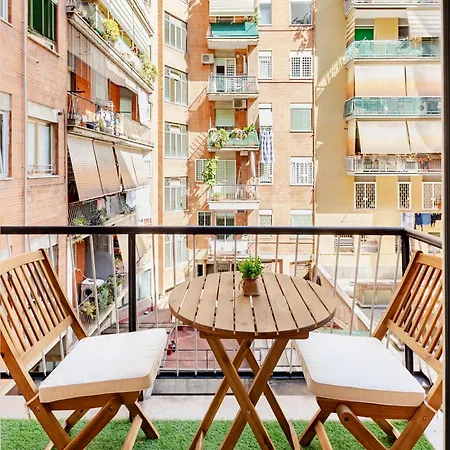Charming New Flat Near Metro - Sleeps * Рим